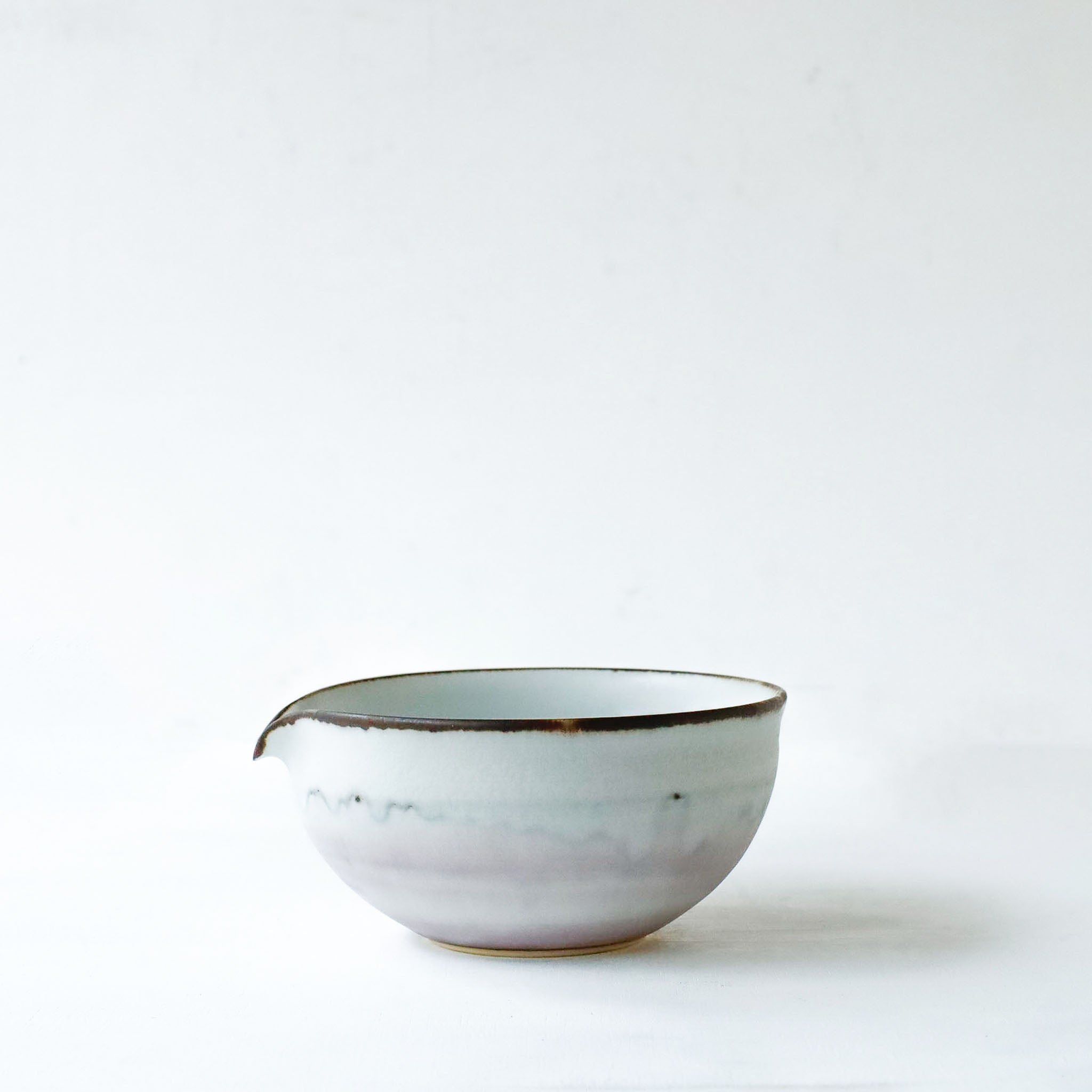 ●26-NT-10 Vessels of Color: Katakuchi (Spouted Bowl) A