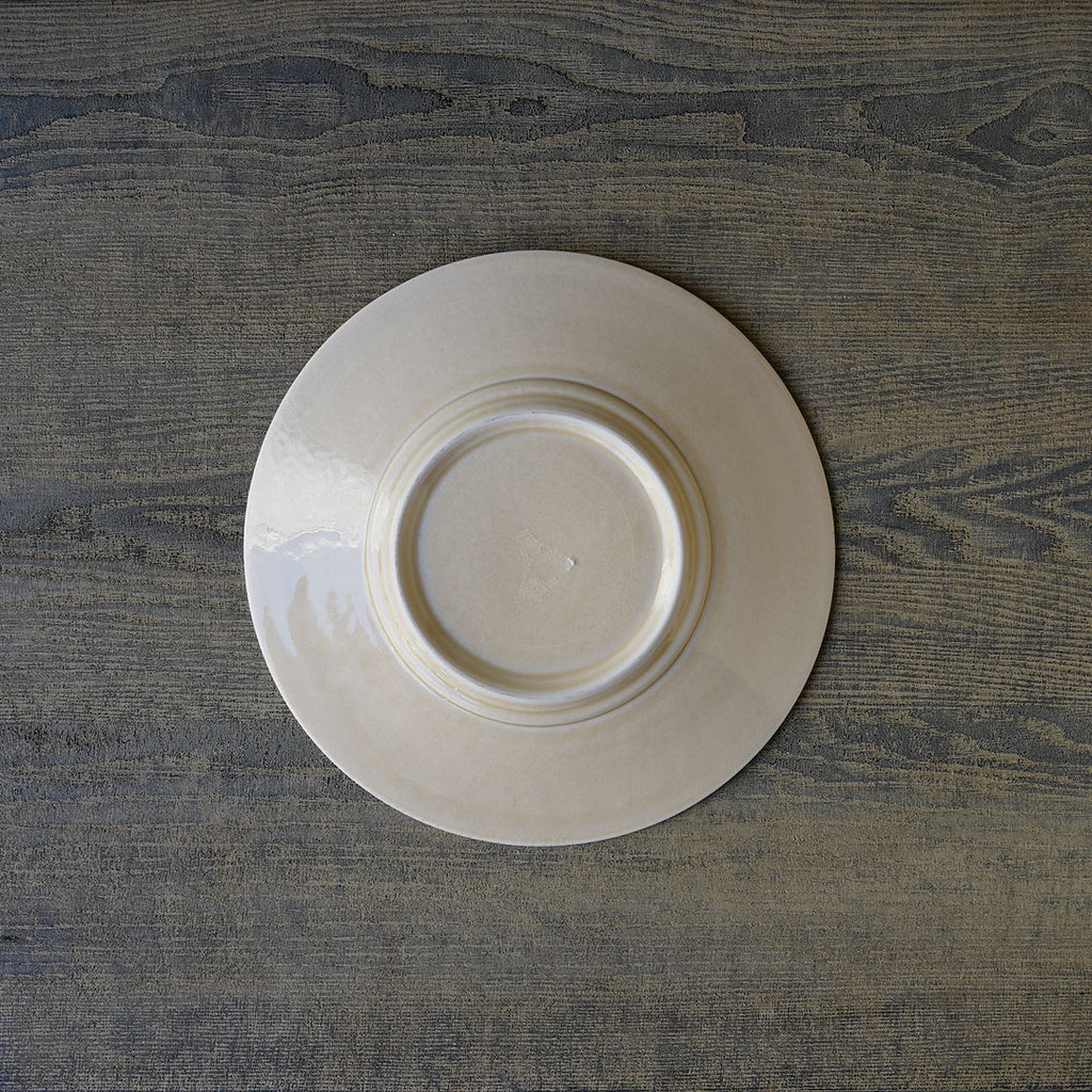 米色青磁ラージリムプレート22cm – 雨晴/AMAHARE