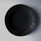 ●25-YT131 窯変黒唐津 そぎめ皿