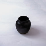 ●25-YT138 黒唐津 花入