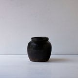 ●25-YT138 黒唐津 花入