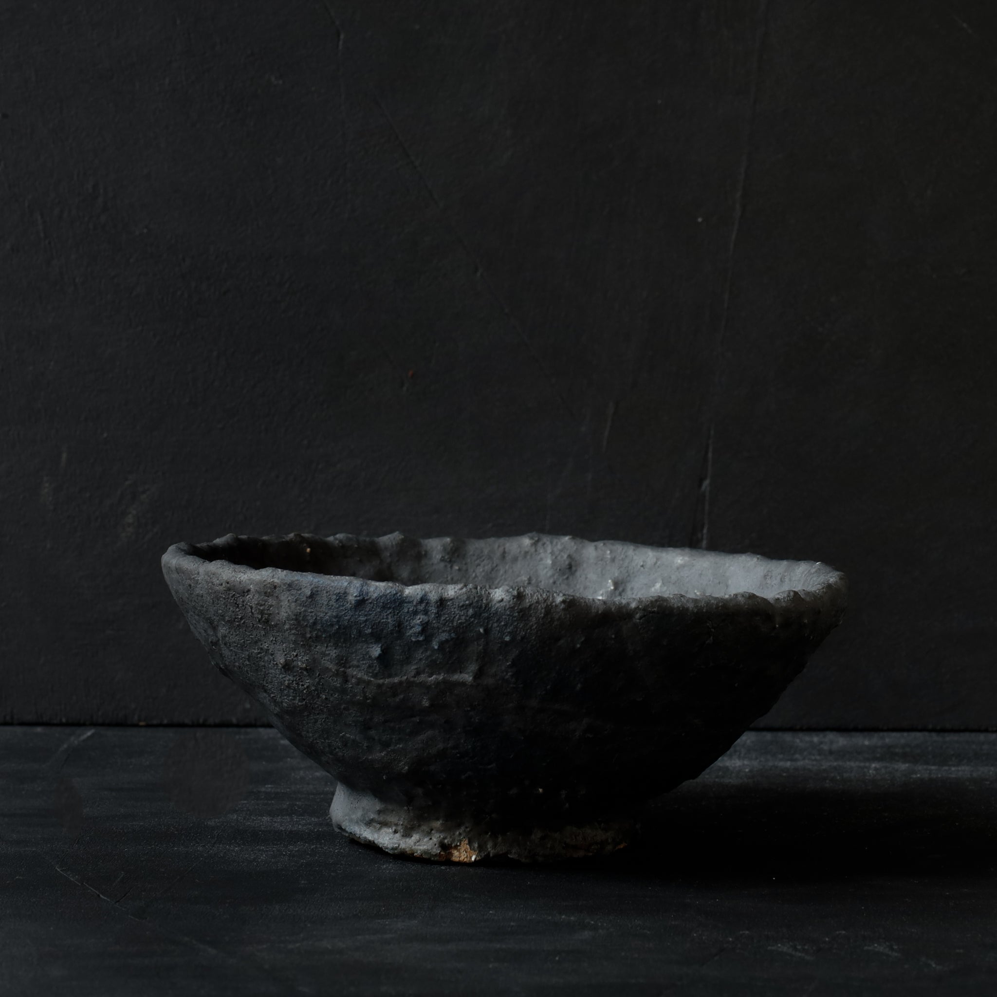 古美術　骨董　大型 陶器 鉢 植木鉢 壺 深みのある黒釉 ○26-MK-151 鉢