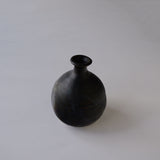 ●25-YT16 窯変黒唐津 徳利