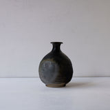 ●25-YT16 窯変黒唐津 徳利