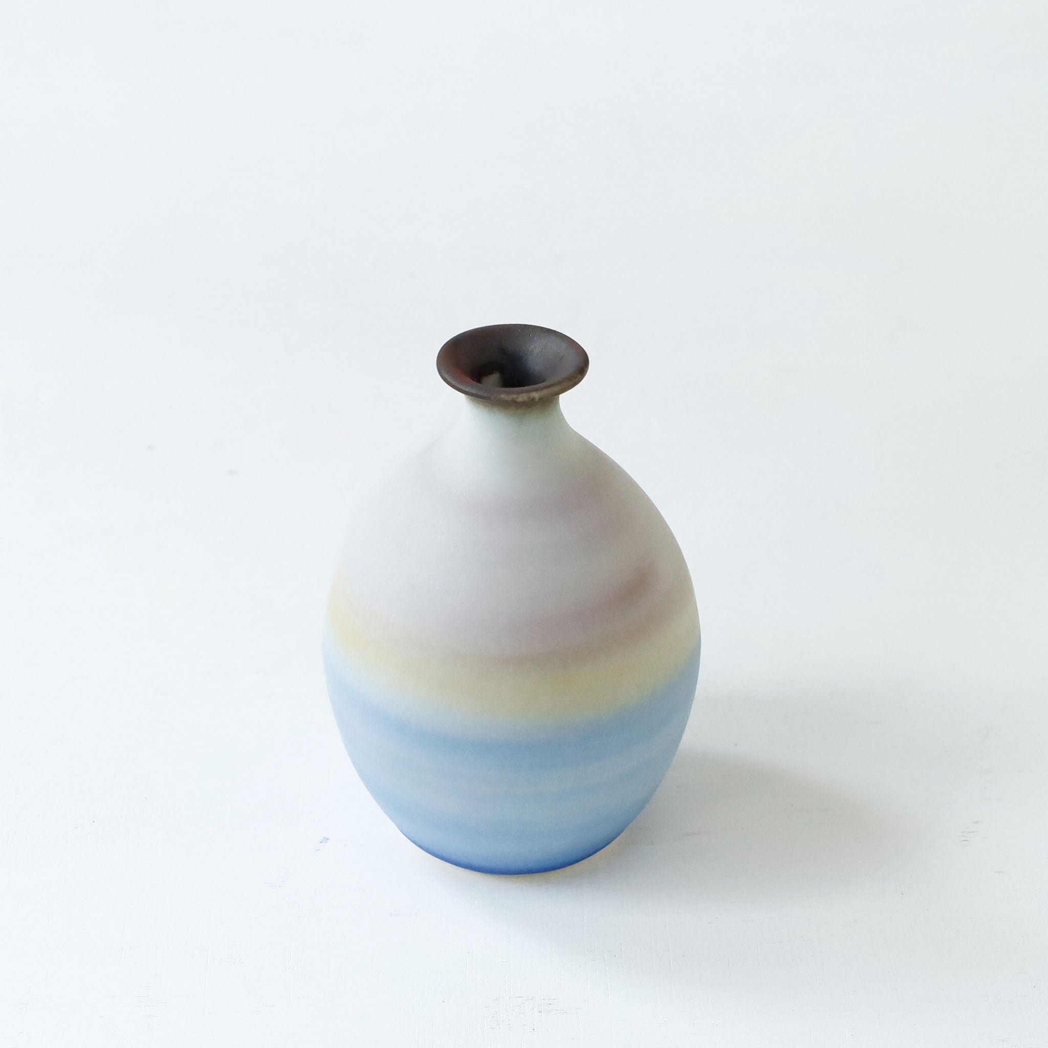 ●26-NT-29 Vessels of Color: Single Flower Vase (Large) B