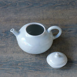 ●24-TS 37 白磁 後手ポット A