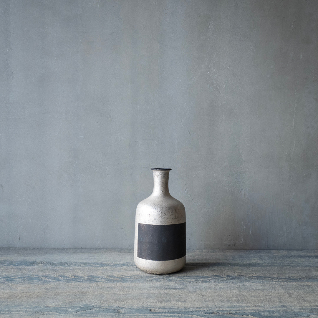 ●25-AF-40 花器(ボトル小) 銀 C