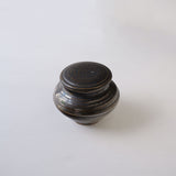 ●25-YT70 黒唐津 蓋付壺