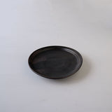 ●25-YT81 黒唐津 平皿