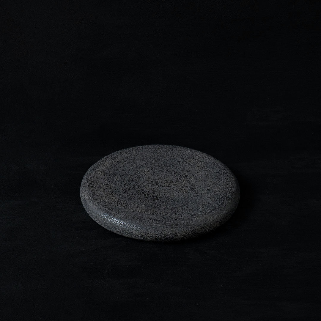 ●25-KF Sabi-urushi Reversible Plate 18cm Black