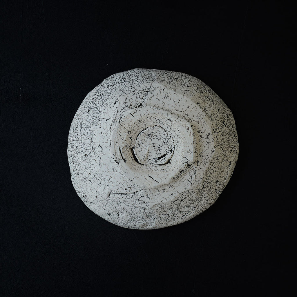 中根楽 罅土塊皿 B – 雨晴/AMAHARE