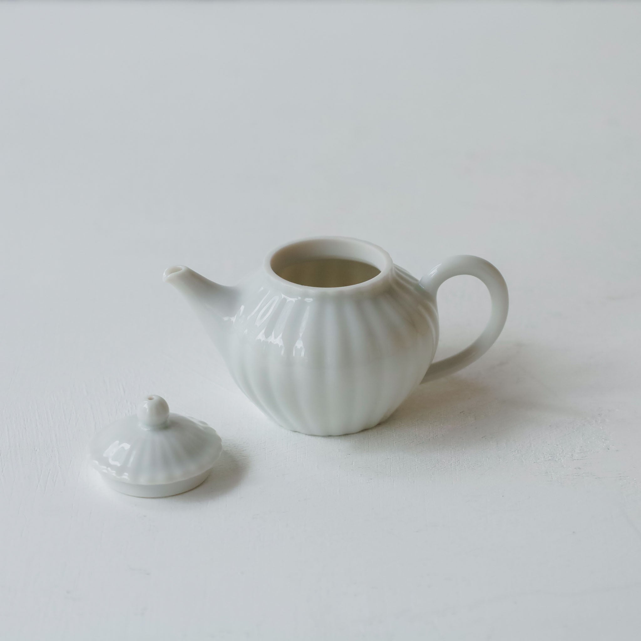 Yuichi Murakami White Porcelain Rinka Teapot
