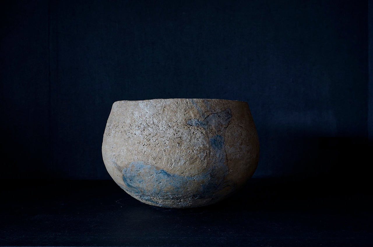 ○25-IM60 灰陶加彩壺(鹿文)