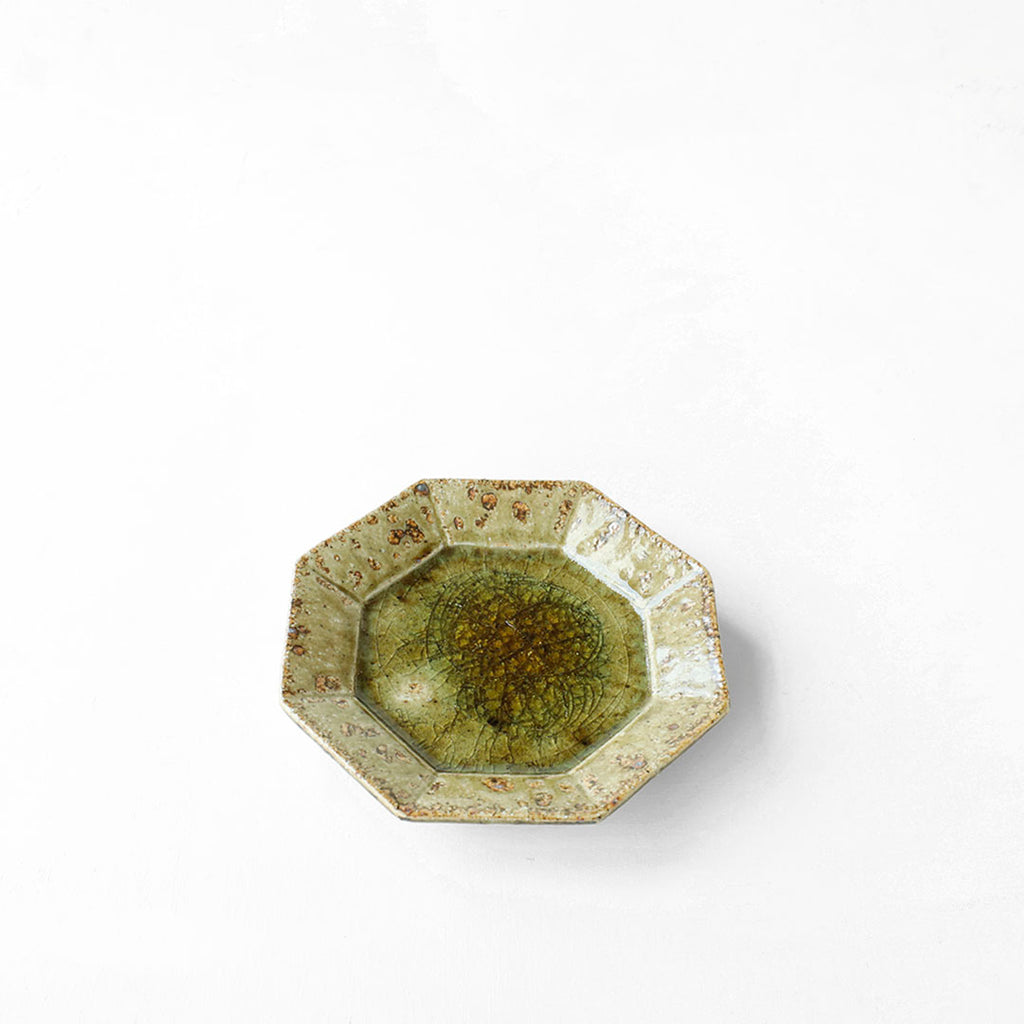 宮城陶器 八角皿 中 灰釉 – 雨晴/AMAHARE
