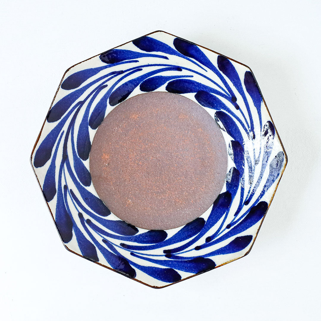 陶房眞喜屋 八角7寸皿 ソテツ