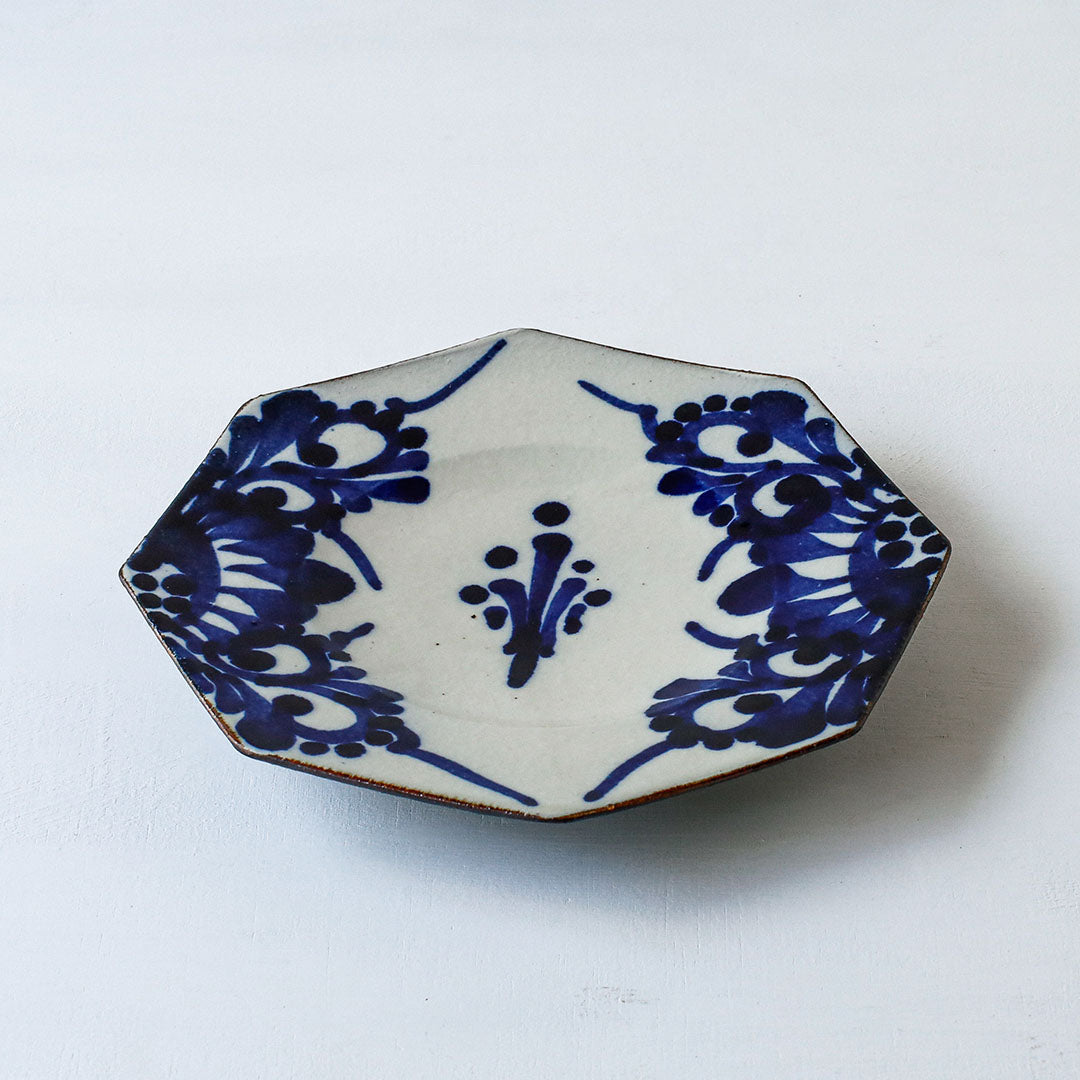 Toubou Makiya Octagonal Plate 18cm Arabesque