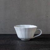●25-YM-44 White Porcelain Tea Cup L