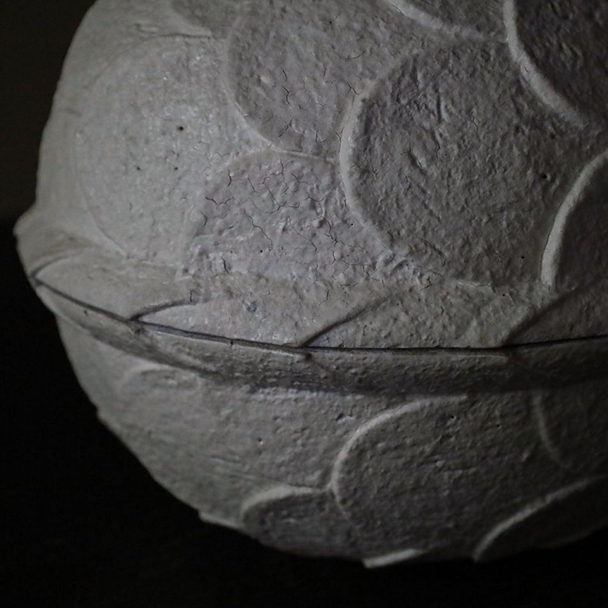 Toubou Makiya Ryumon Gousu (Large Lidded Vessel with Dragon Scale Pattern)