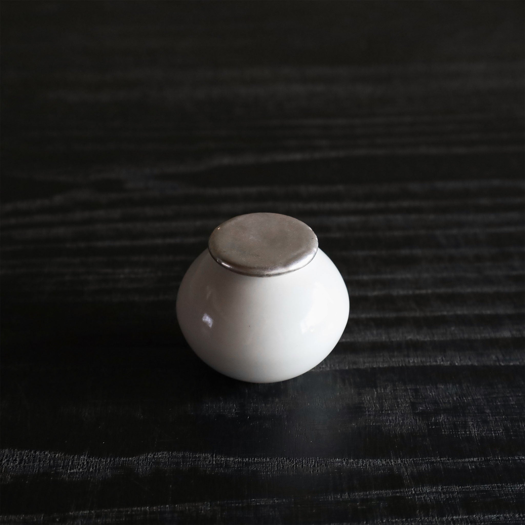 Atsushi Funakushi Tea Caddy - White