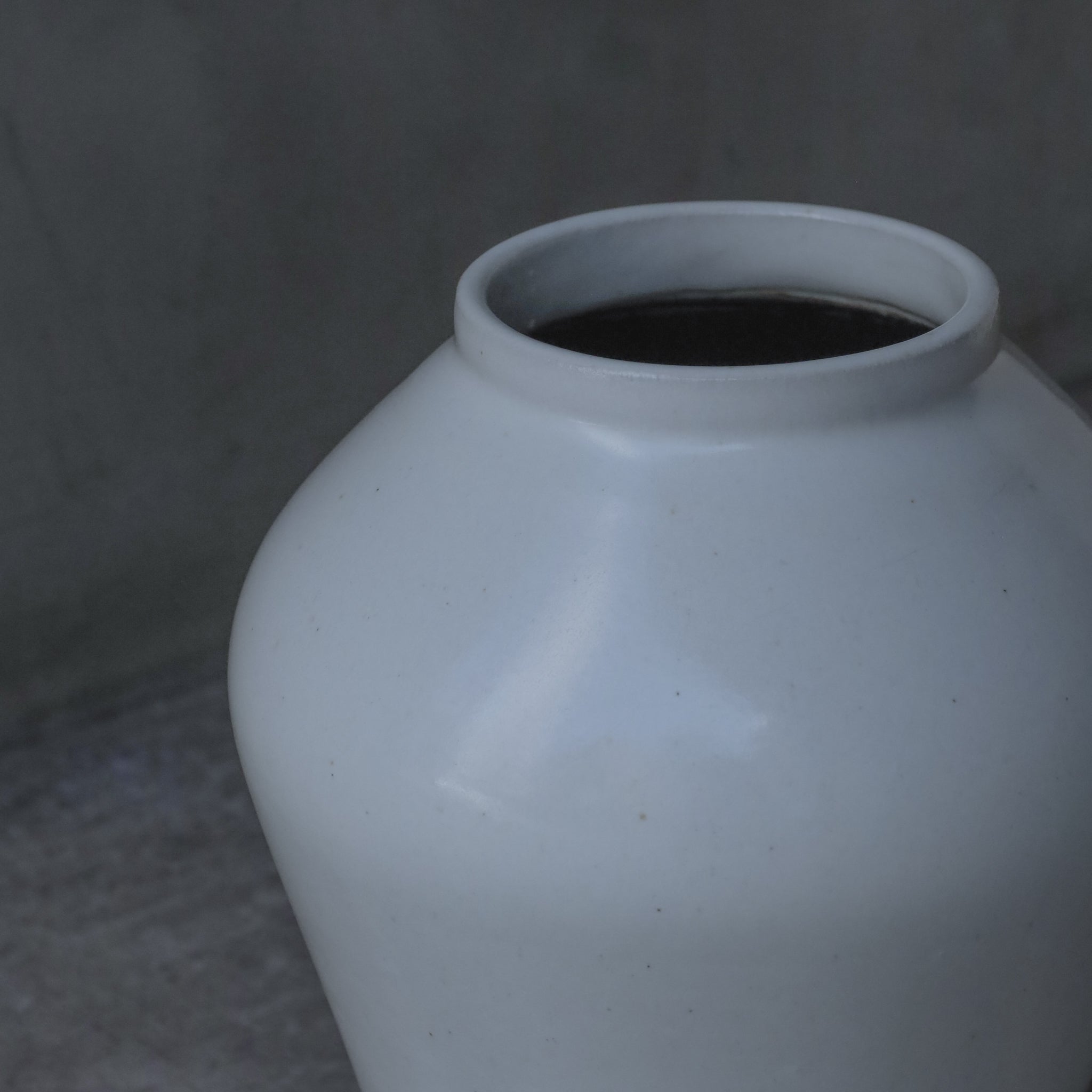 ●26-OM-57 キビ灰小壺