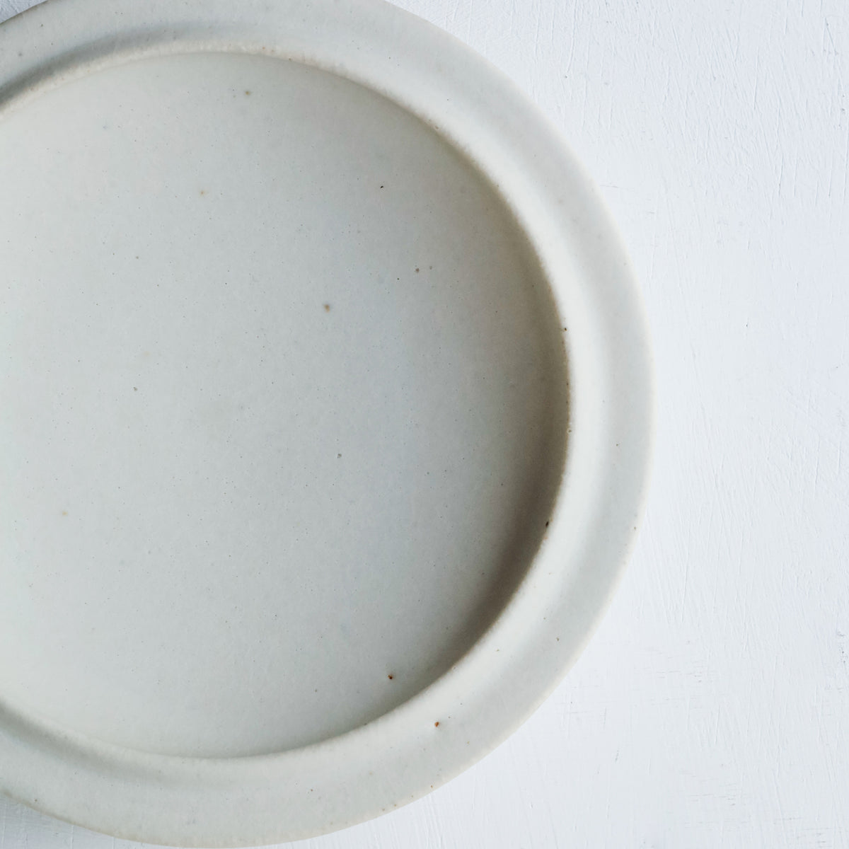 Atsushi Funakushi Round Plate White