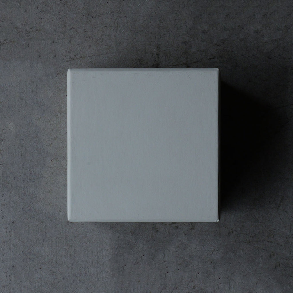 ハタノワタル 正方形 WH – 雨晴/AMAHARE