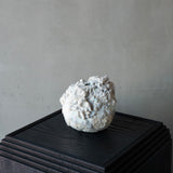 25-10S 池田優子 白磁 岩肌花器-9