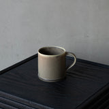 25-10S 安藤由香 マグカップ 筒型