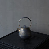 25-10S 空間鋳造 急須 Egg 小 Grayish Blue Gold 鎬細工鉉 桐箱入