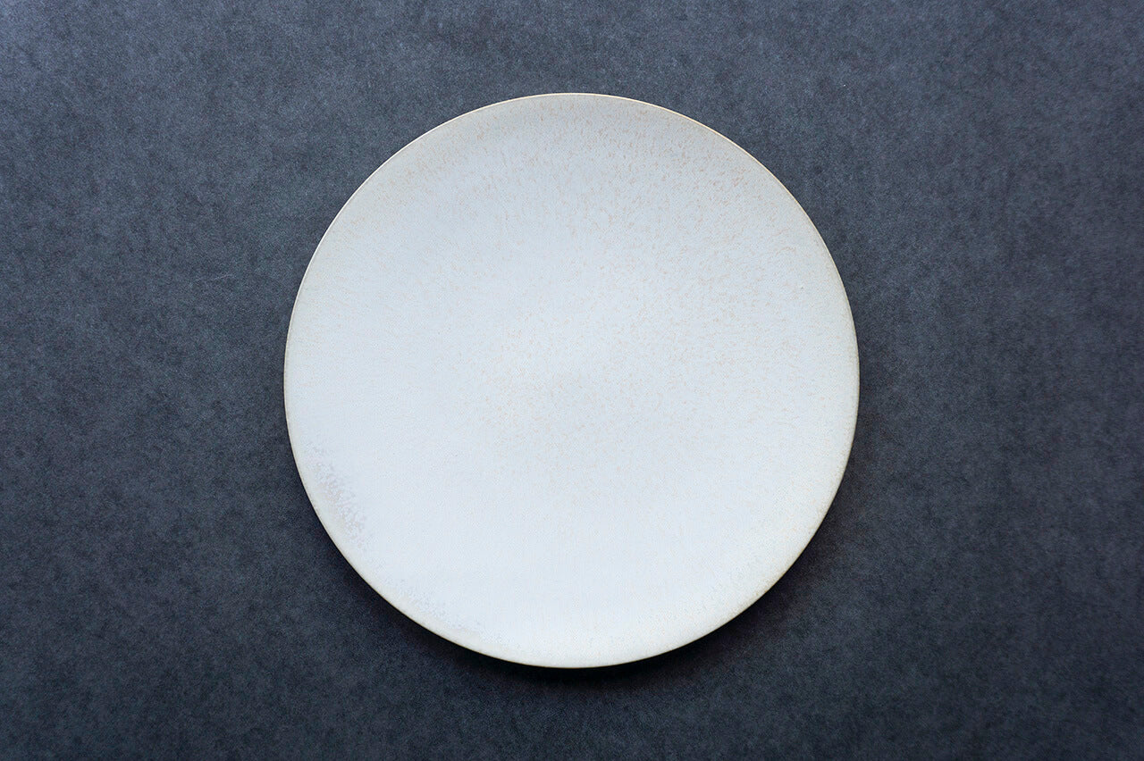 安藤由香 8寸皿 フラットリム なし WH