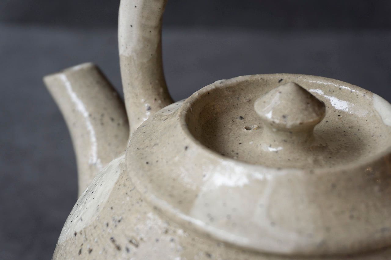●22-TM28 Osamu Makiya Cray Teapot B