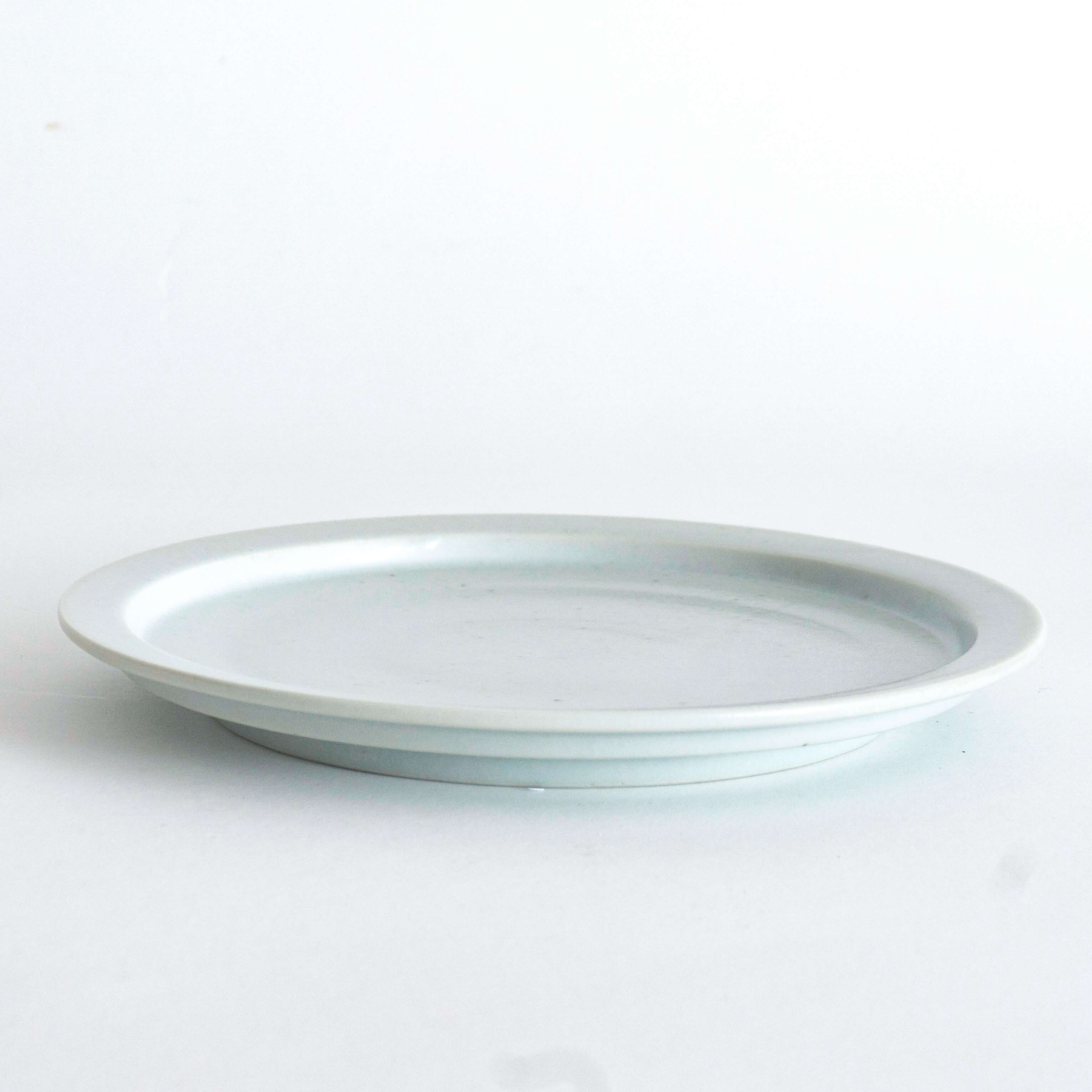 Yazaemon kiln 14,5㎝ plate old white porcelain