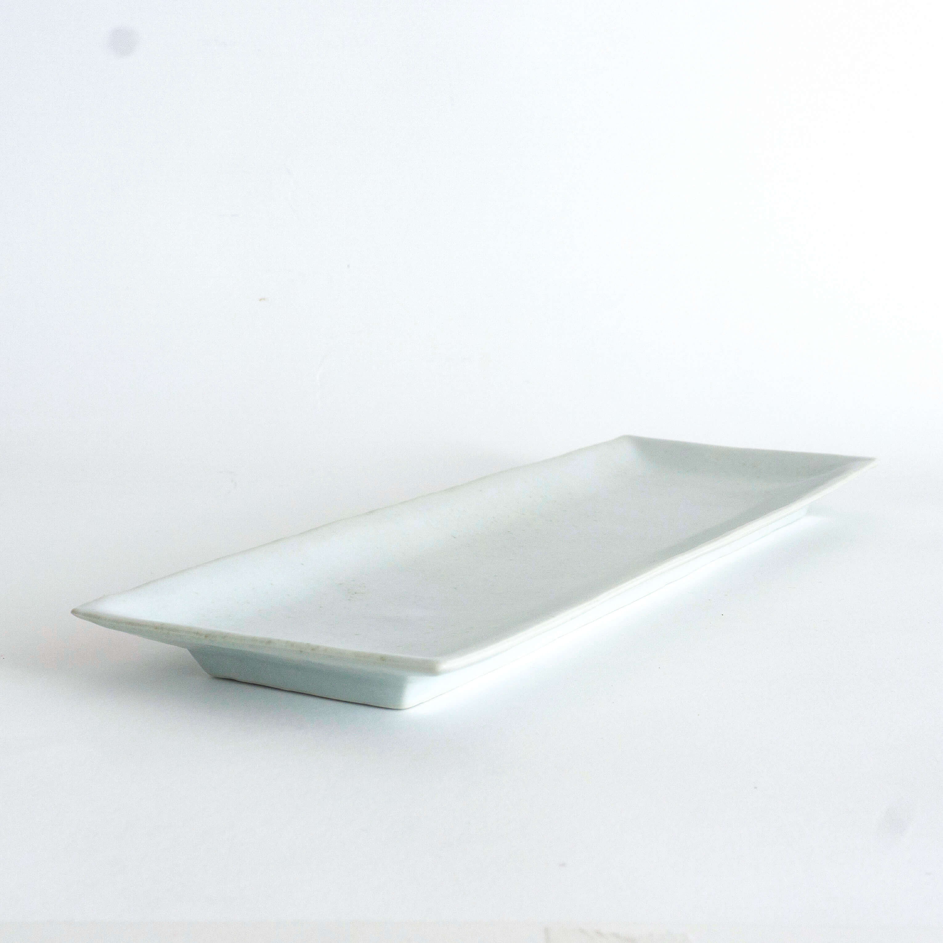 Yazaemon Kiln rectangular dish old white porcelain