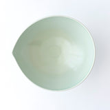 Almond Bowl M Sage Celadon