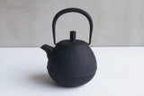 Kukan Chuzo / Egg Cast Iron Teapot M Black