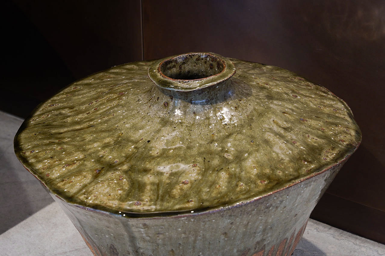 Masayuki Miyagi Vase 22C ash glaze