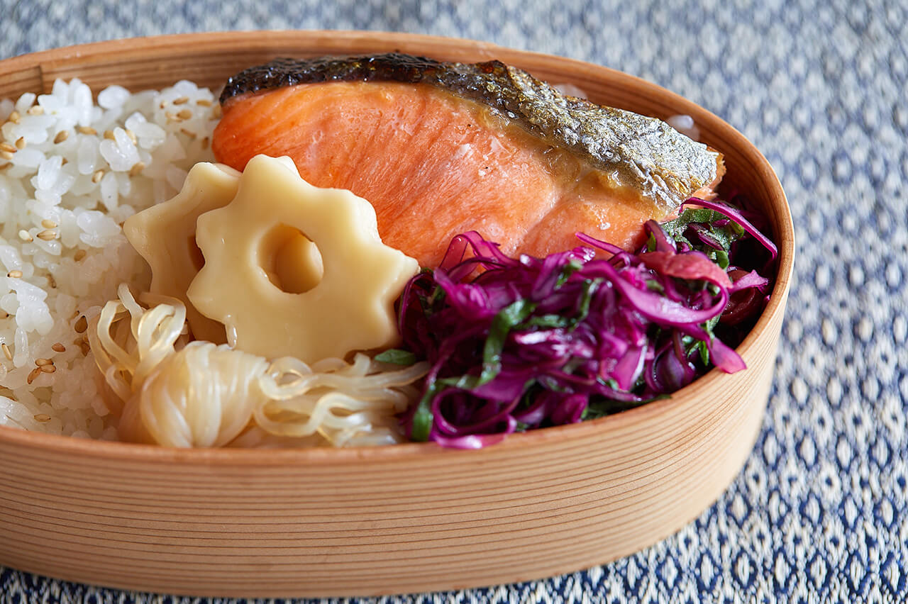 Ryobian - Oval "Magewappa" Lunch Box (Small Size)