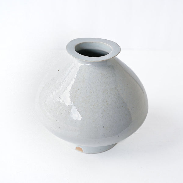 23-A1 Shingo Oka White Porcelain Vase