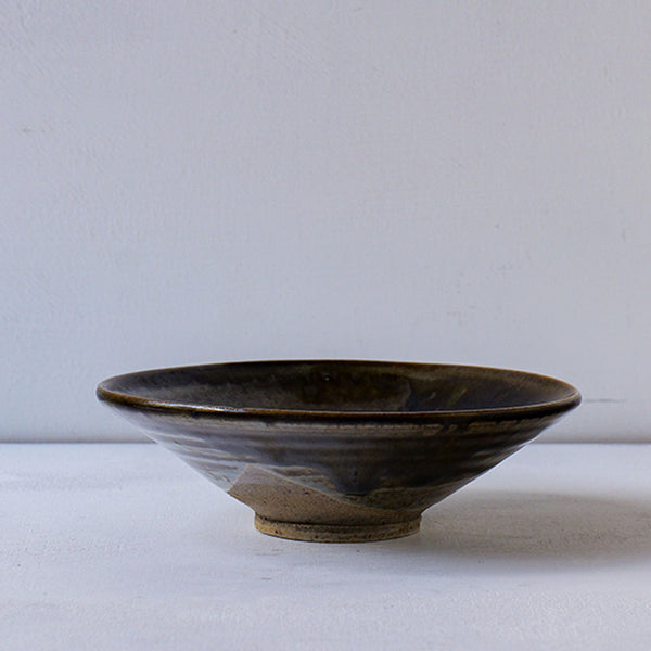 ●25-YT101 Yohen Black Karatsu Plate