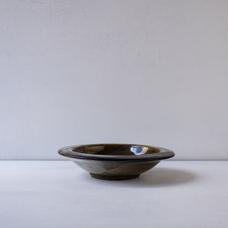 ●25-YT127 Black Karatsu Rim Plate A
