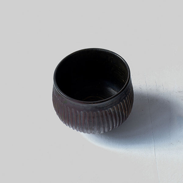 ●25-YT135 Yohen Black Karatsu Matcha Bowl