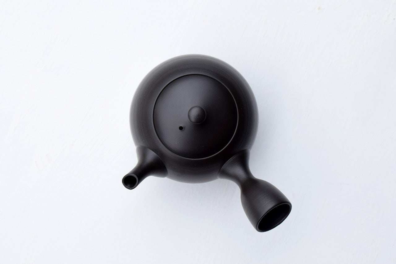 ◆Hokuryu Round Teapot "Shudei Tanka (black)" (Gift Set of 2)