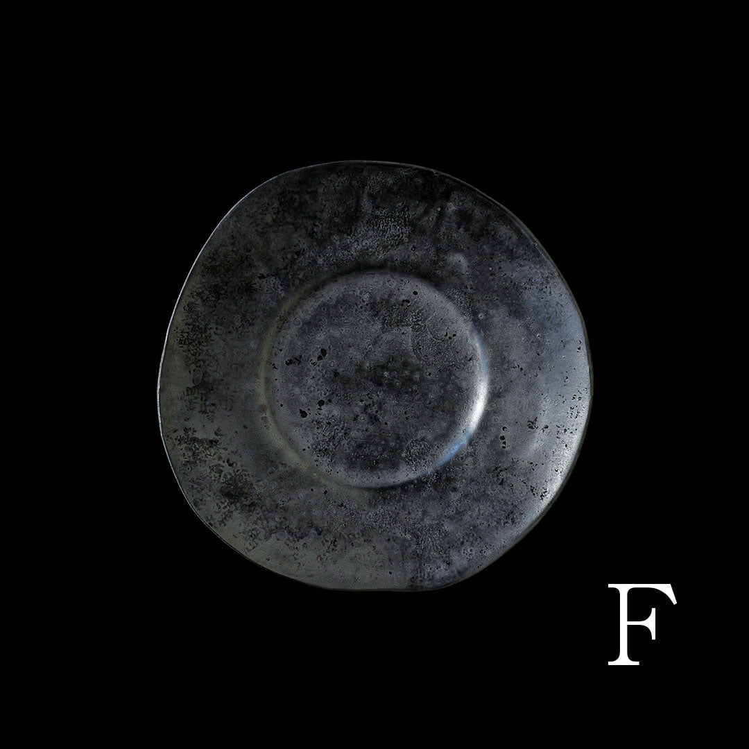 ●25-IY-13銀＆白金リムプレート（約21㎝）