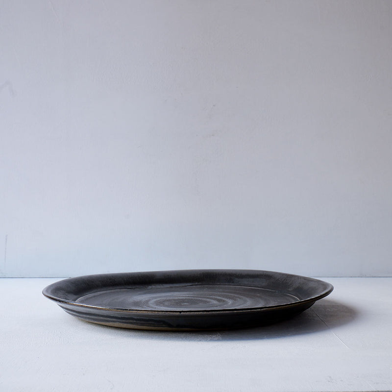 ●25-YT141 Black Karatsu Plate