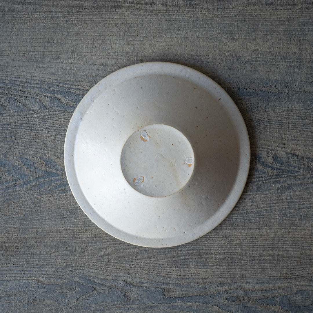 ○船串篤司 round plate 21cm チタン釉