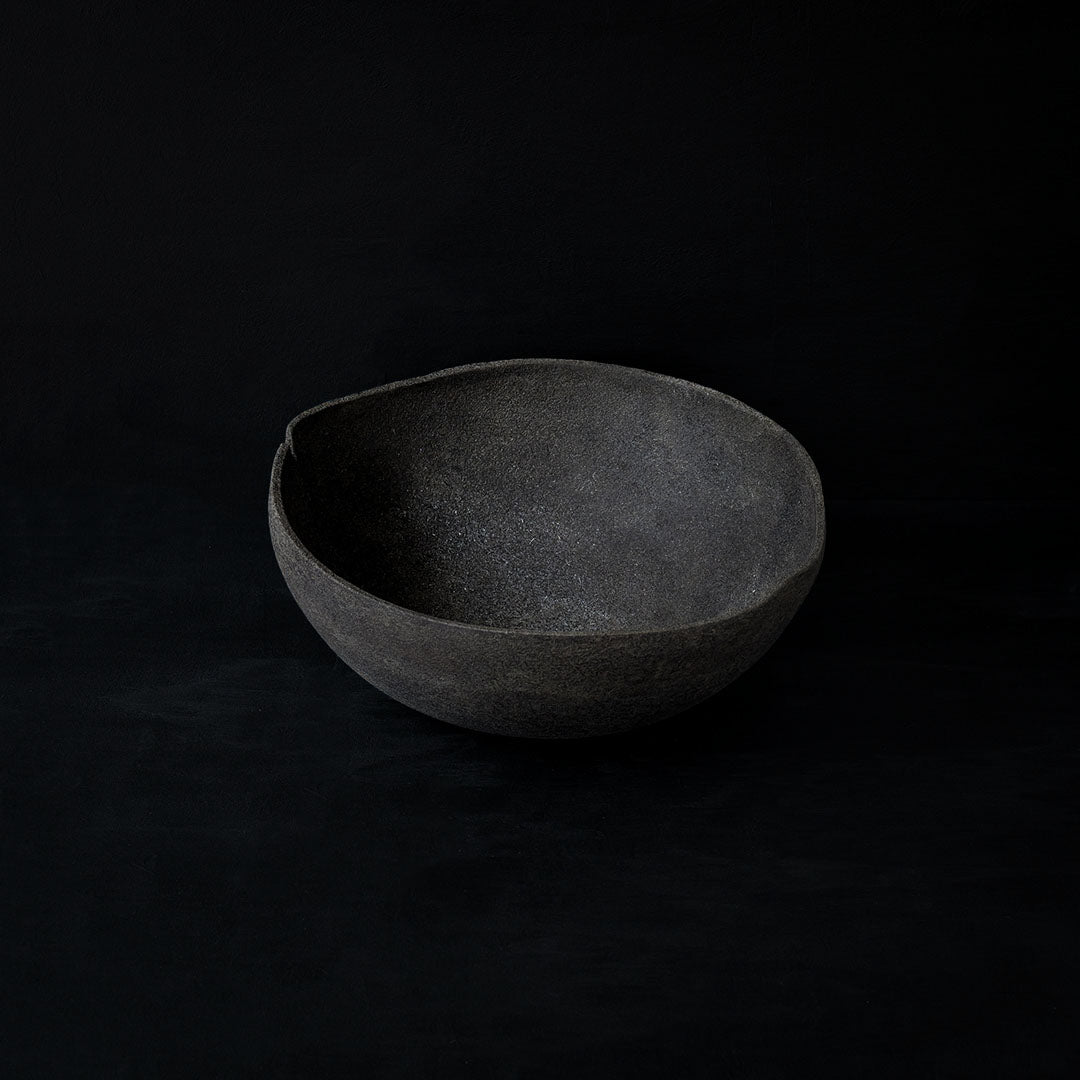 ●25-KF159 Sabi-urushi Vase Black