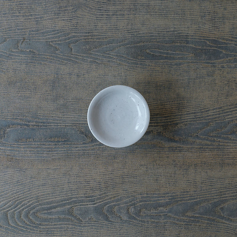 ●24-TS 17 Tomoko Sakai - White Porcelain Small Plate with Raised Base