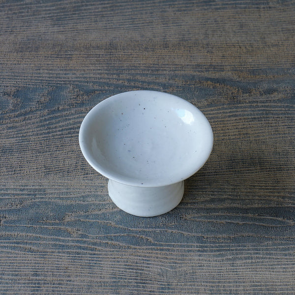 ●24-TS 17 Tomoko Sakai - White Porcelain Small Plate with Raised Base