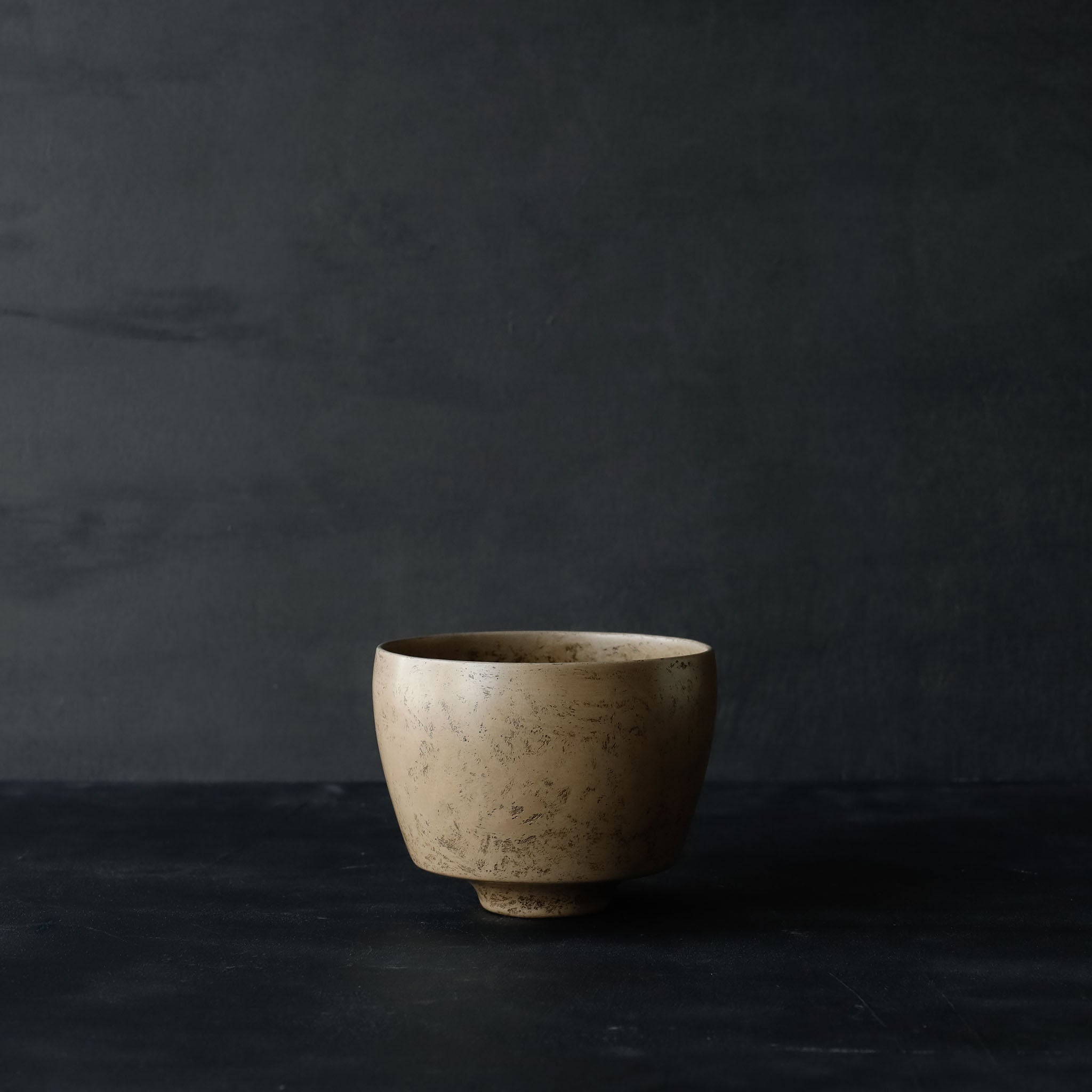 26-AS-17  Tsutsugata-wan (Cylindrical Small Bowl) – White