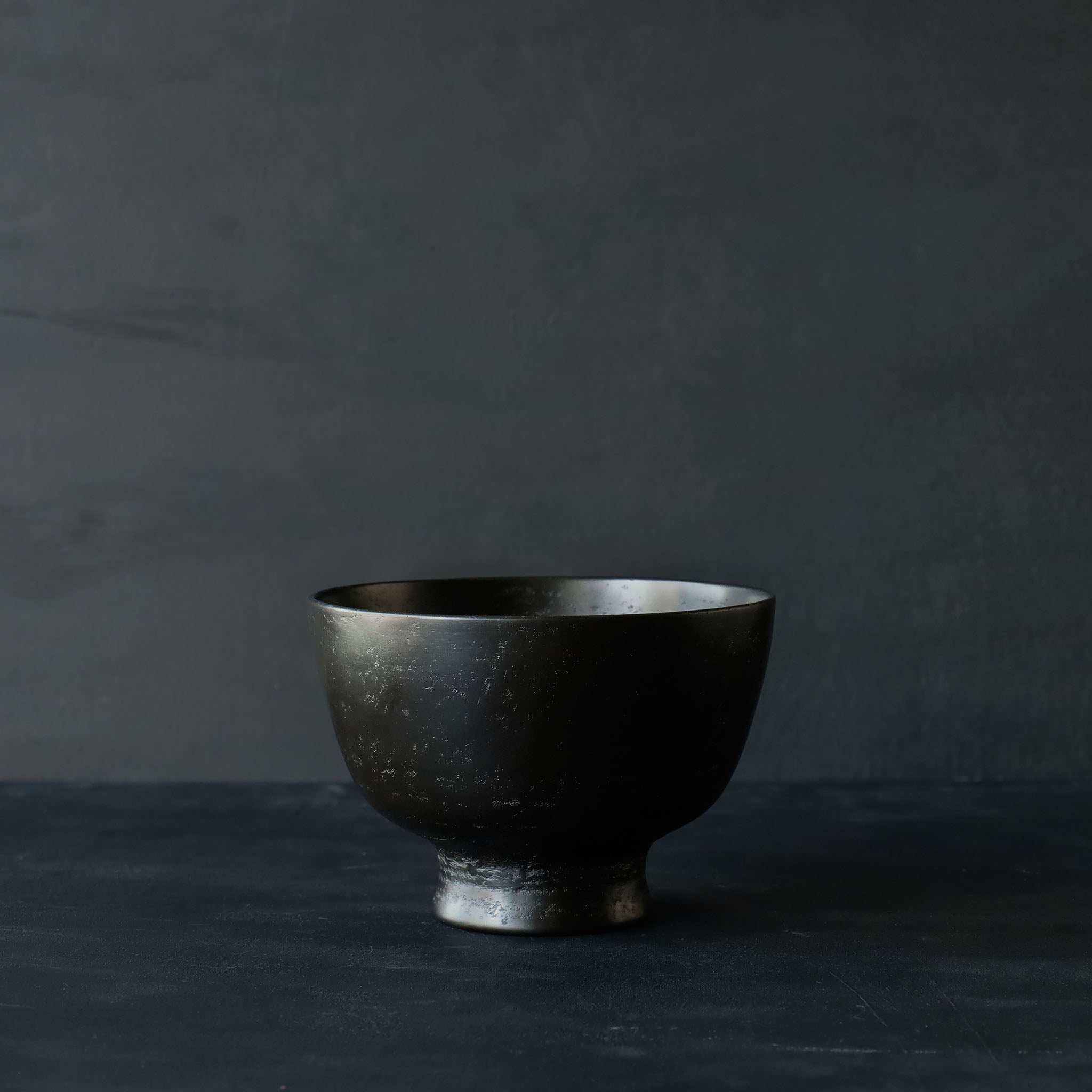 26-AS-1 Tsuzumi-wan (Tsuzumi-shaped Large Bowl) – Black